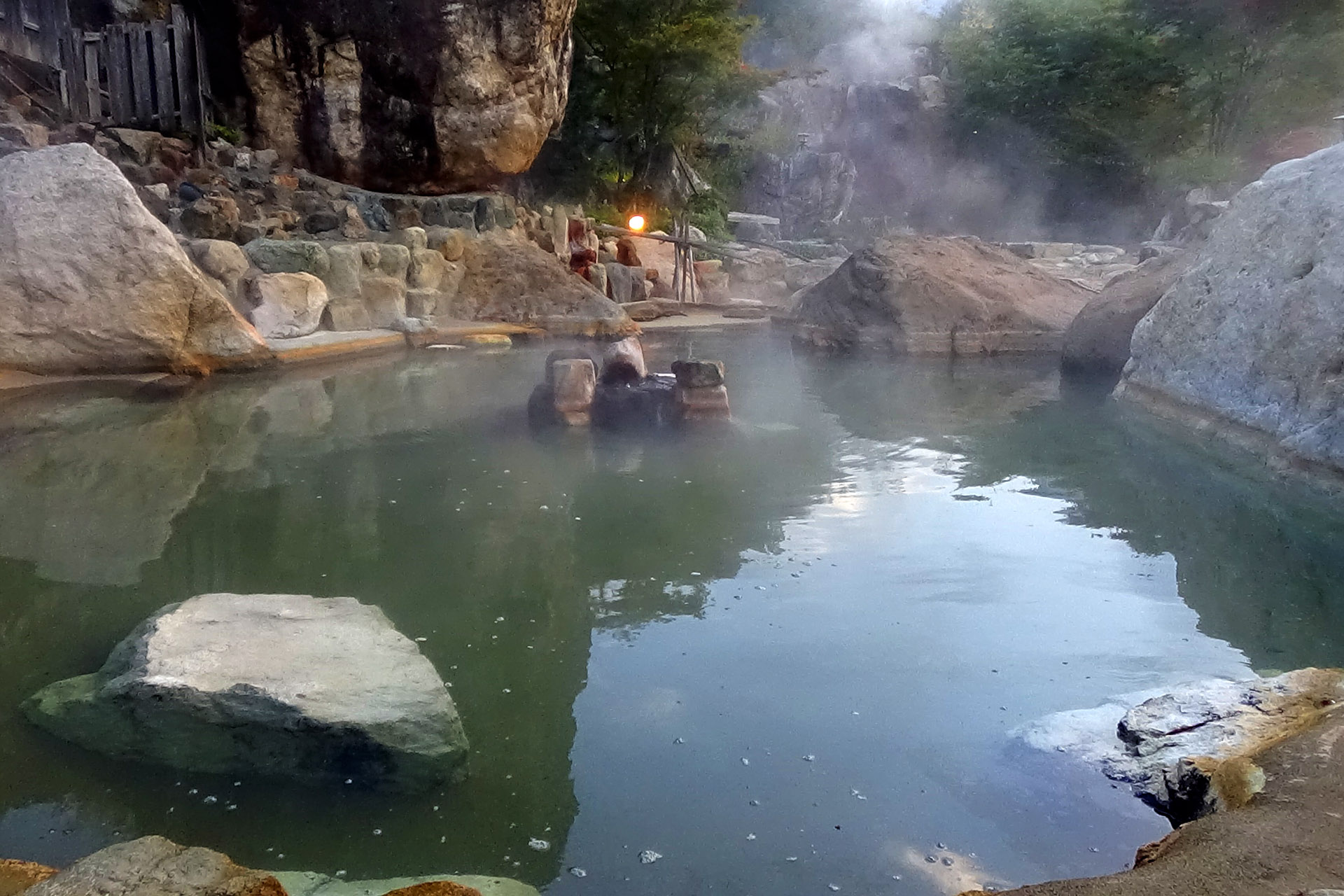 水明館 佳留萱山荘キャンプ場